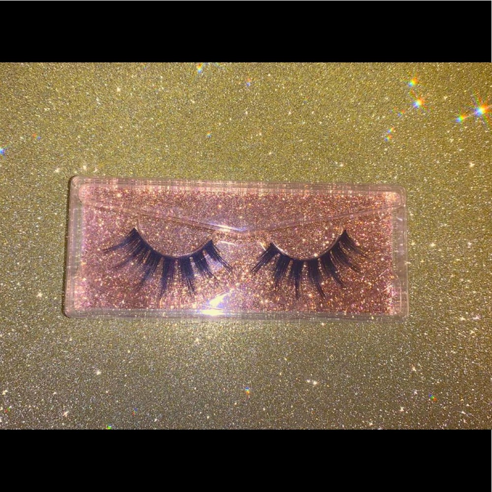 Glam 3d mink lashes